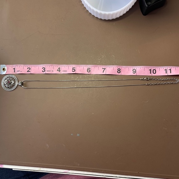 Garnet and Sterling silver Asian abstract design pendant necklace - Picture 5 of 5